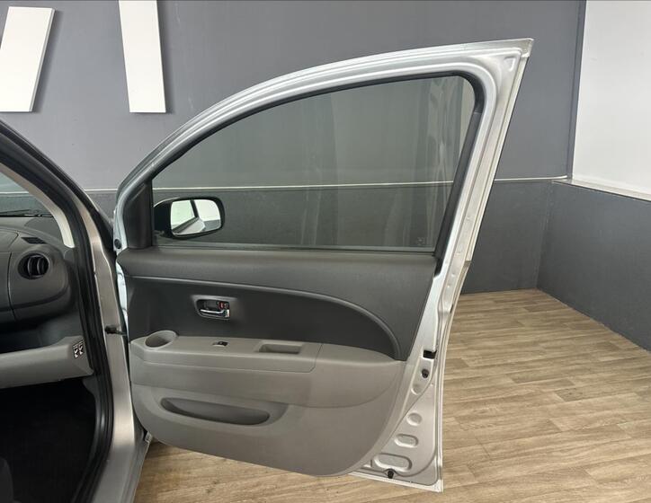 Subaru Justy 20