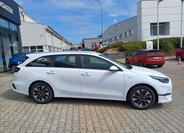 KIA Ceed 4