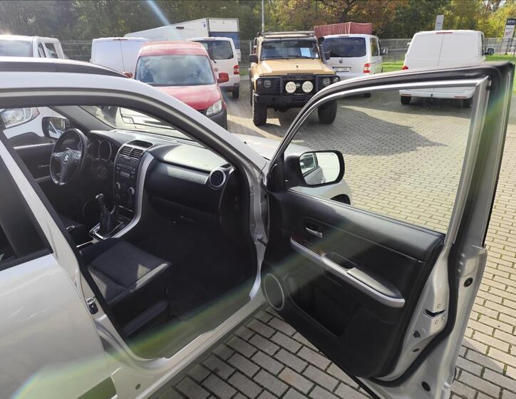Suzuki Grand Vitara 28