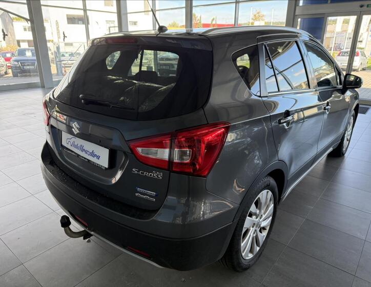 Suzuki SX4 6