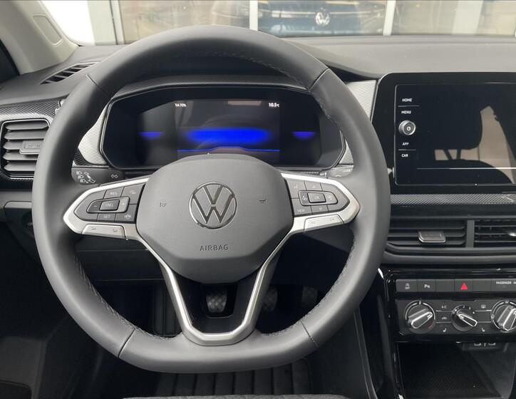 Volkswagen T-Cross 11