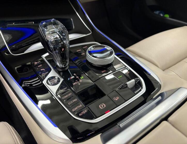 BMW X7 13