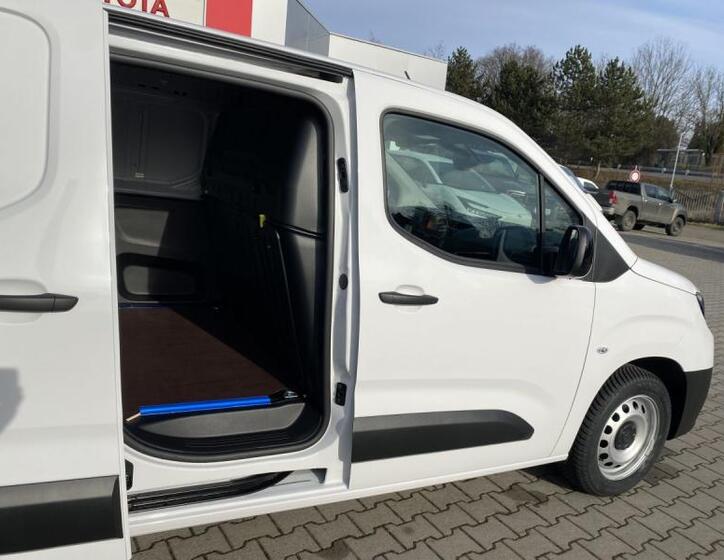 Toyota ProAce City 11