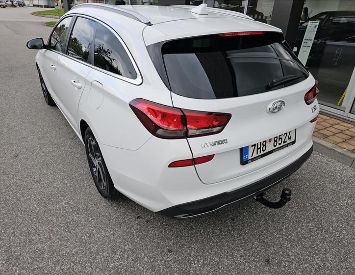 Hyundai i30 4