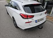 Hyundai i30 4