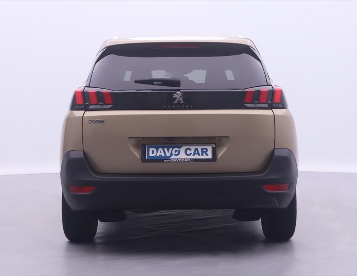 Peugeot 5008 6