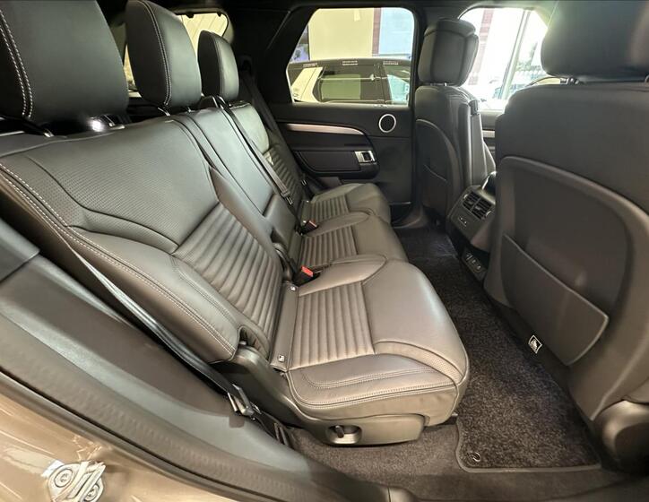 Land Rover Discovery 23
