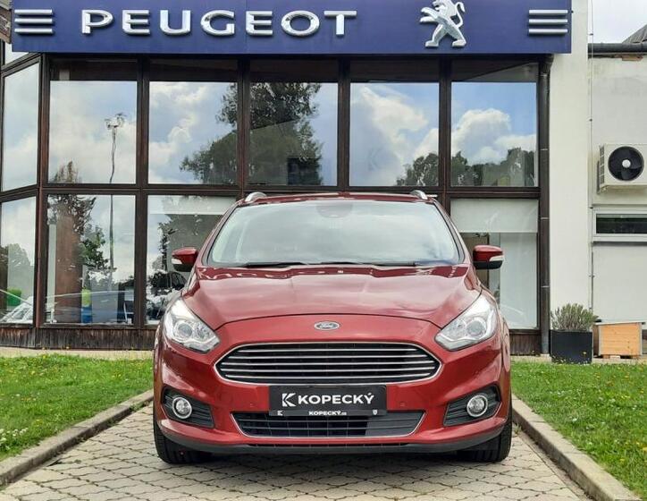 Ford S-MAX 8
