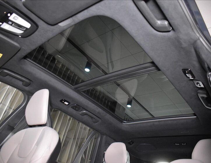 Volvo XC90 16