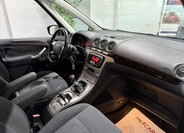 Ford Galaxy 15