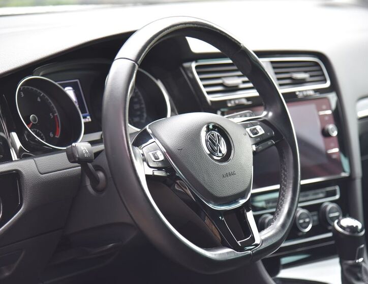 Volkswagen Golf 14