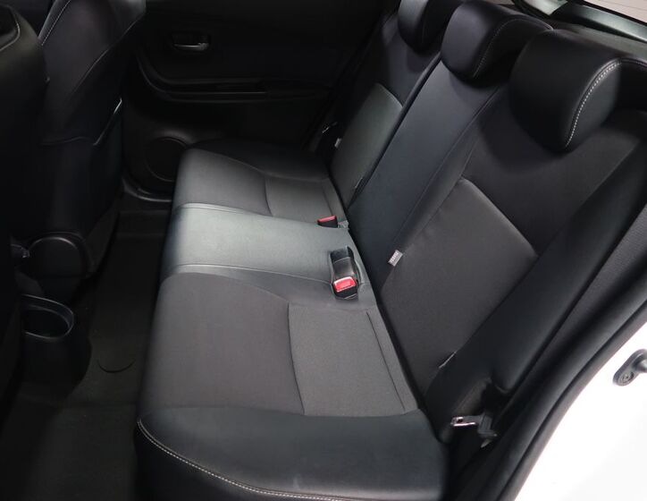 Toyota Yaris 10