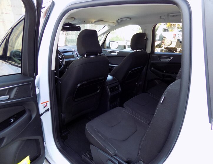 Ford S-MAX 12