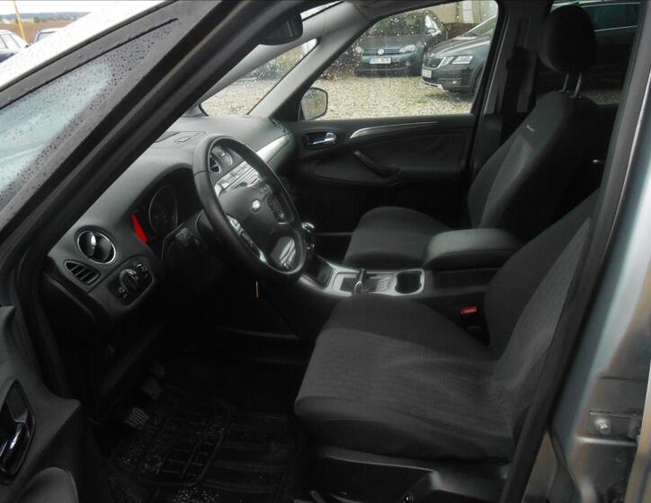 Ford S-MAX 12