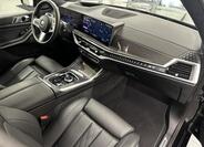 BMW X7 8