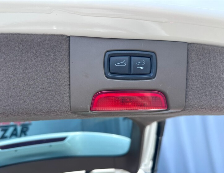 Porsche Cayenne 16