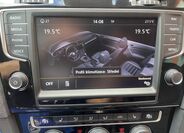 Volkswagen Golf 21