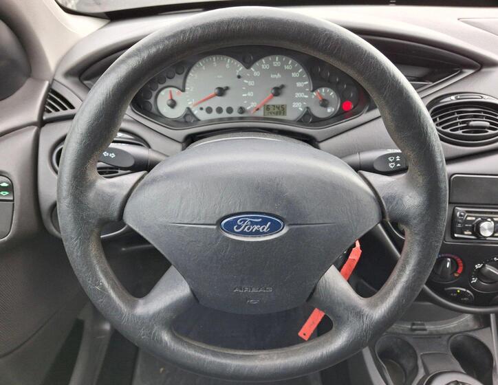 Ford Focus 13