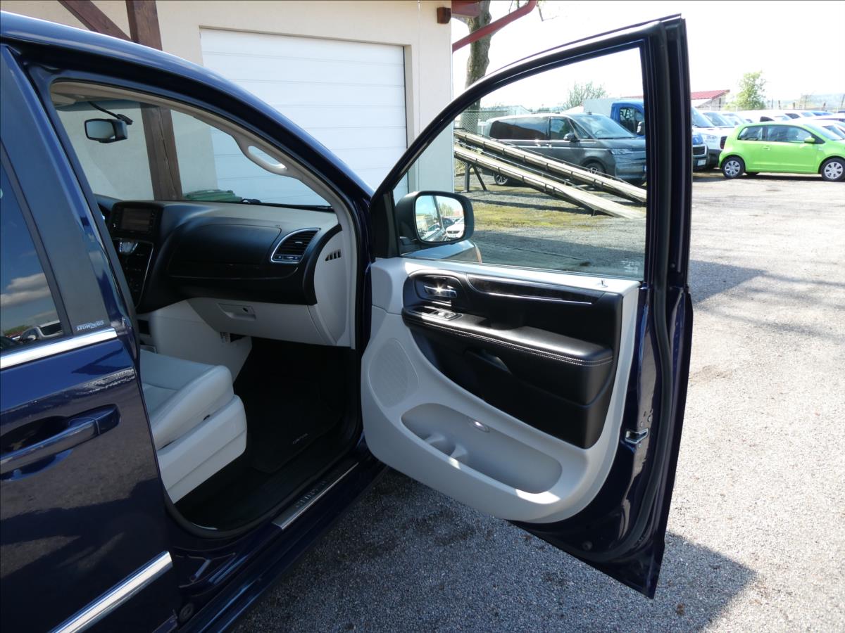 Chrysler Town & Country