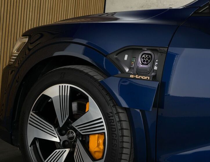 Audi e-tron 10