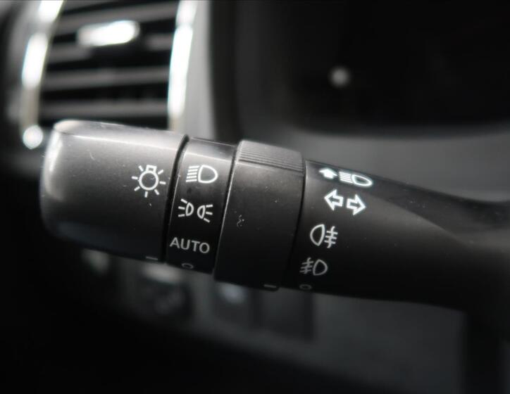 Toyota Avensis 21
