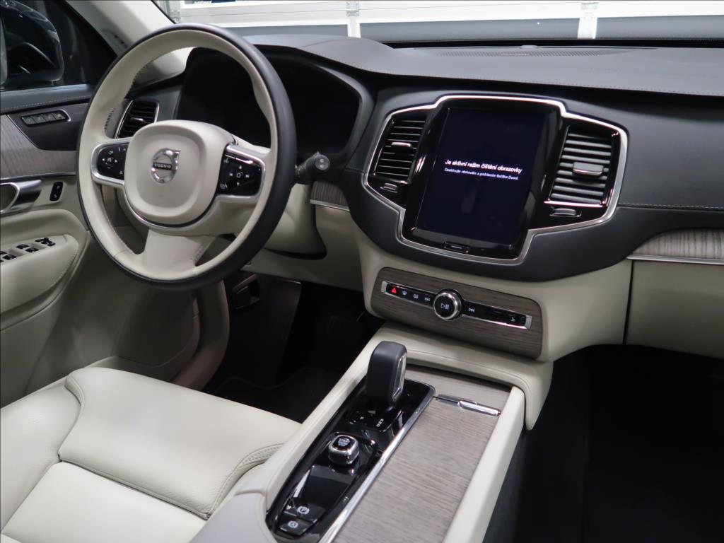 Volvo XC90 16