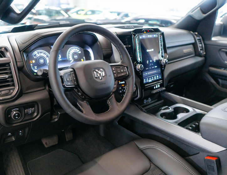 Dodge RAM 9