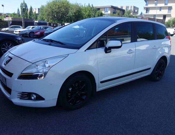 Peugeot 5008 2