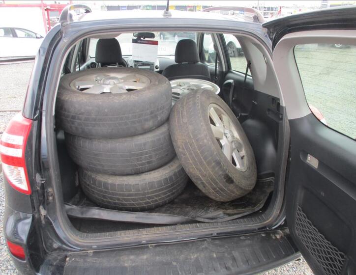 Toyota RAV4 9