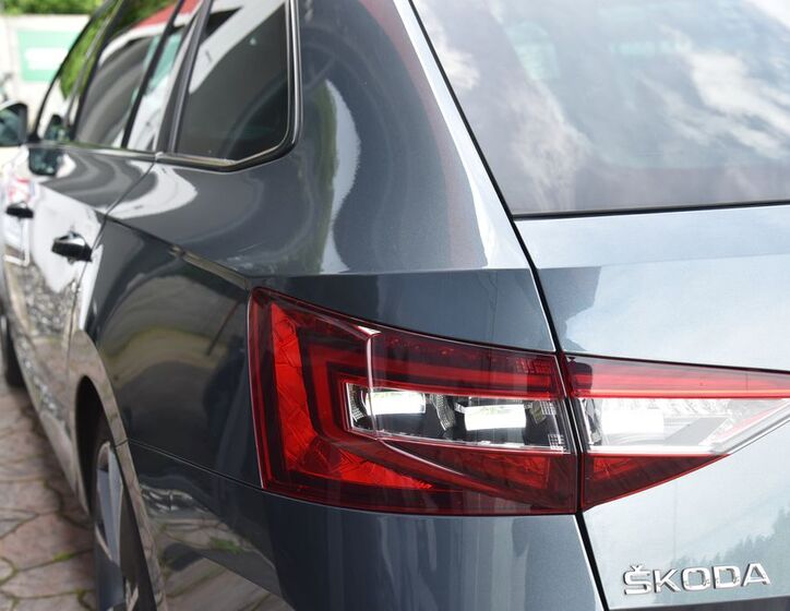 Škoda Superb 11