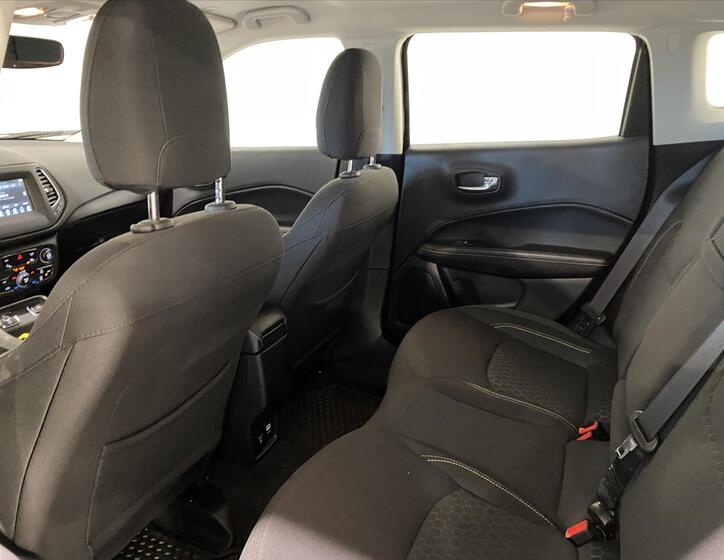 Jeep Compass 6