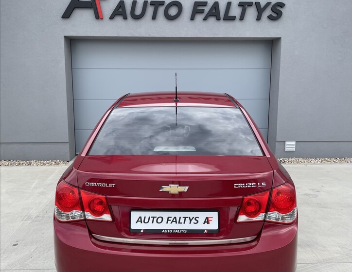 Chevrolet Cruze 4