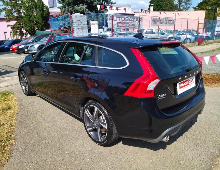 Volvo V60 5