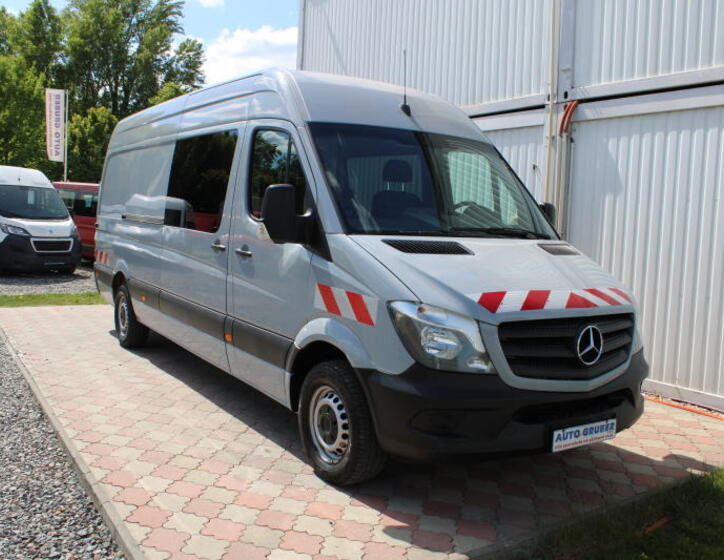 Mercedes-Benz Sprinter 2