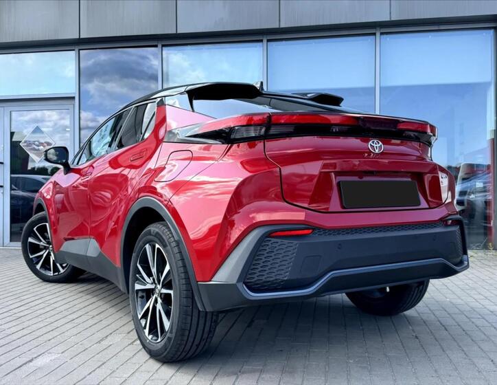 Toyota C-HR 6