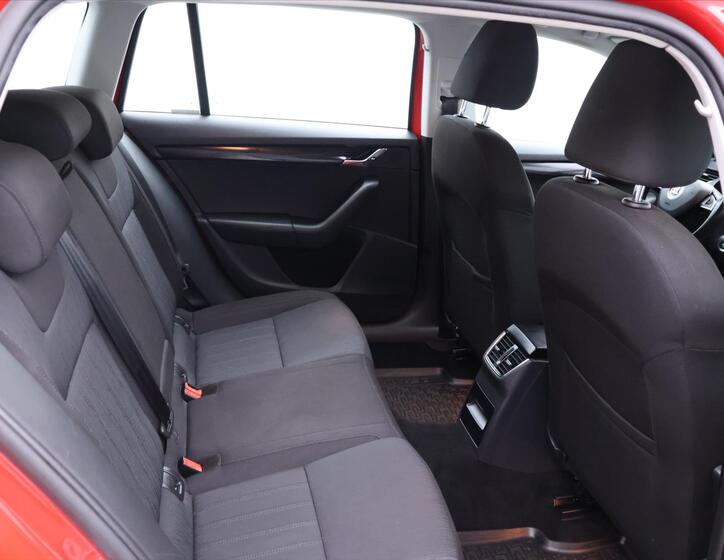 Škoda Octavia 12