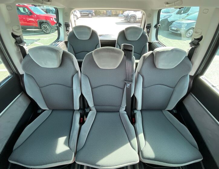 Peugeot 807 7