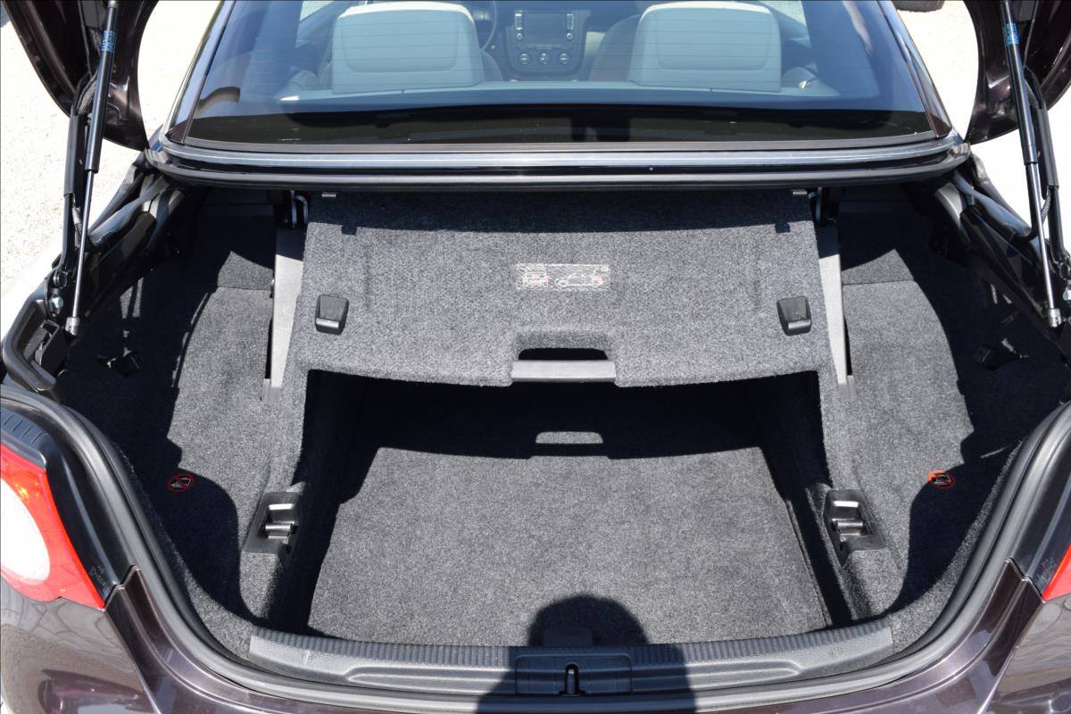 Volkswagen EOS