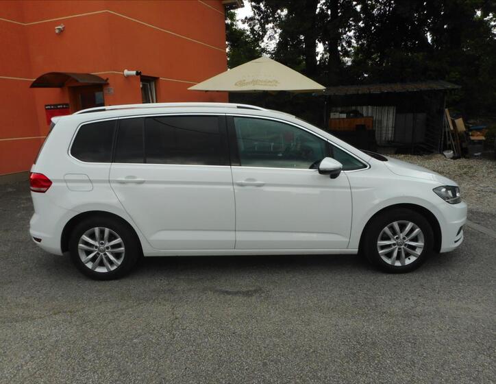 Volkswagen Touran 4
