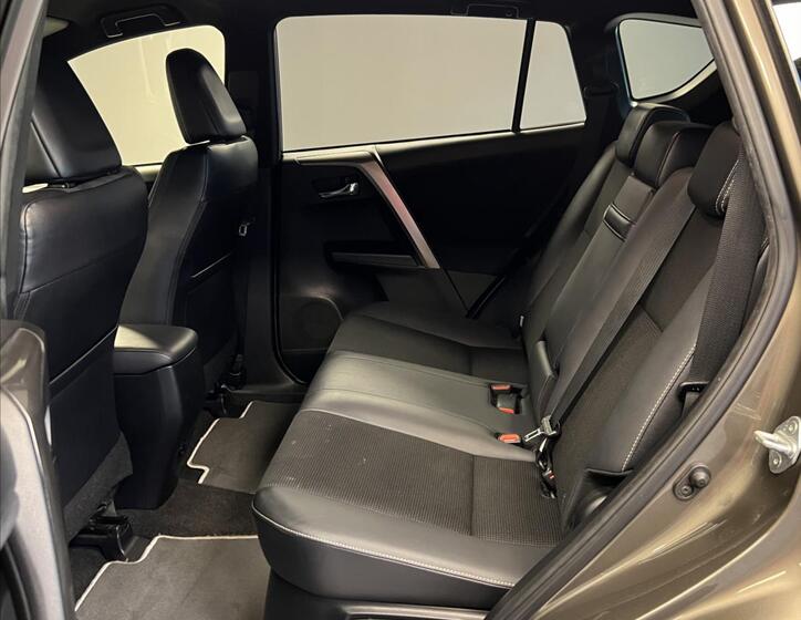 Toyota RAV4 10