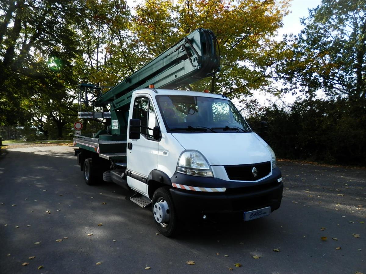 Renault Mascott