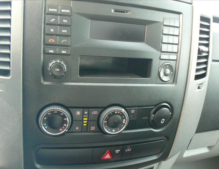 Volkswagen Crafter 12