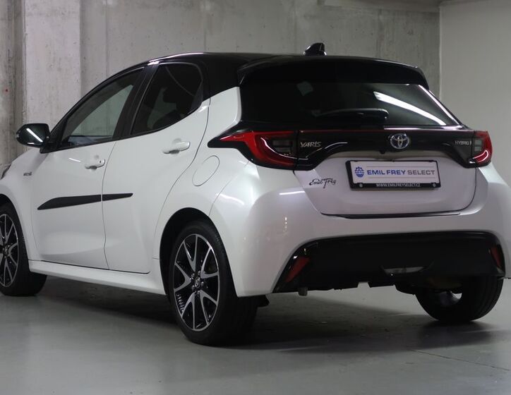 Toyota Yaris 7