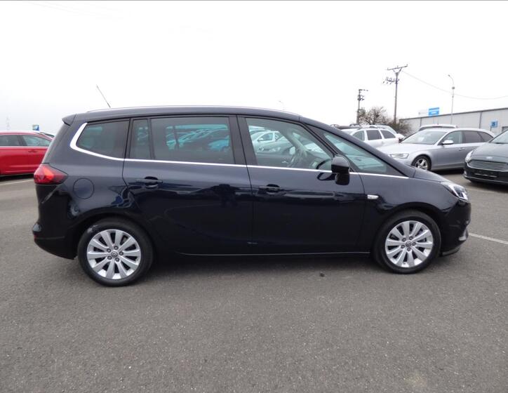 Opel Zafira 2
