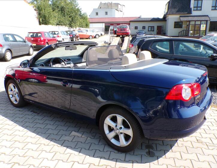 Volkswagen EOS 8