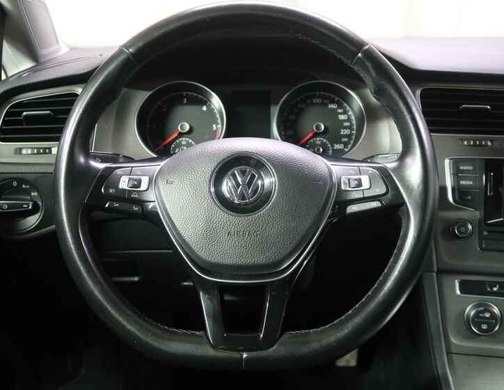 Volkswagen Golf 14