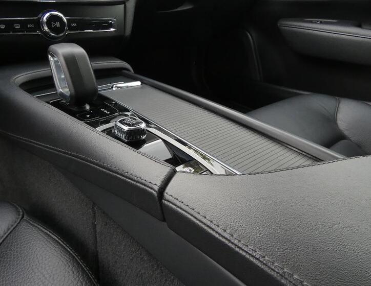Volvo V90 6