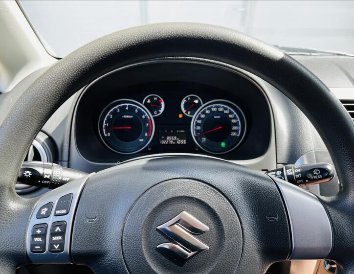 Suzuki SX4 13