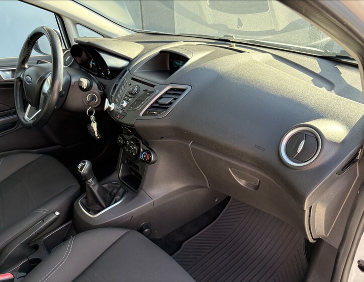 Ford Fiesta 19