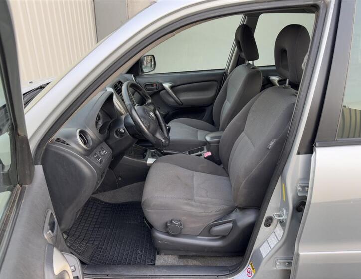 Toyota RAV4 20